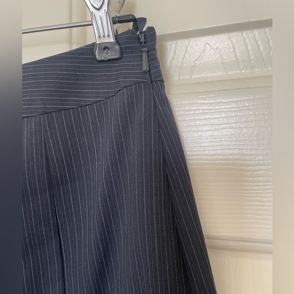 Brooks Brothers navy blue pin stripe skirt size 10 - Picture 6 of 8